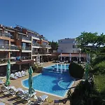 מלון семеен Golden Place סוזופול