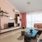 семеен Golden Place 3*