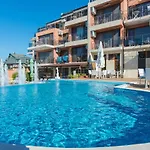 семеен Golden Place 3* סוזופול