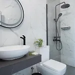 семеен Golden Place מלון סוזופול