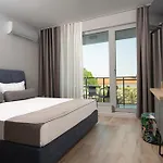 מלון семеен Golden Place סוזופול