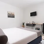 מלון семеен Golden Place סוזופול