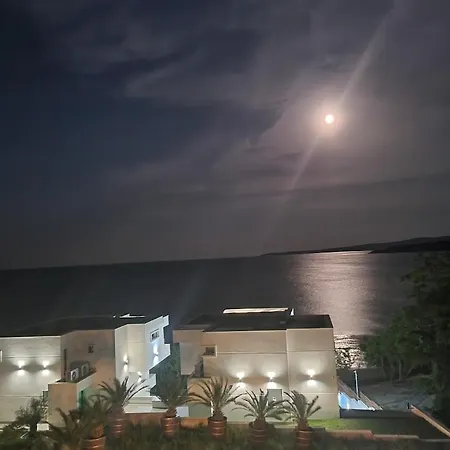 семеен Golden Place