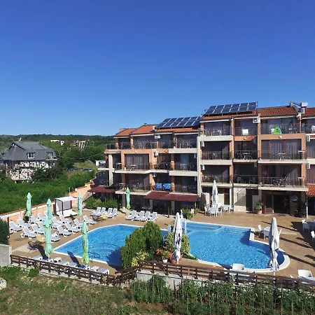 семеен Golden Place 3*