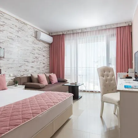 семеен Golden Place