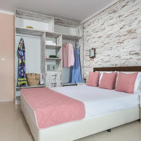 семеен Golden Place