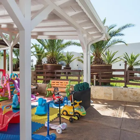 семеен Golden Place 3*