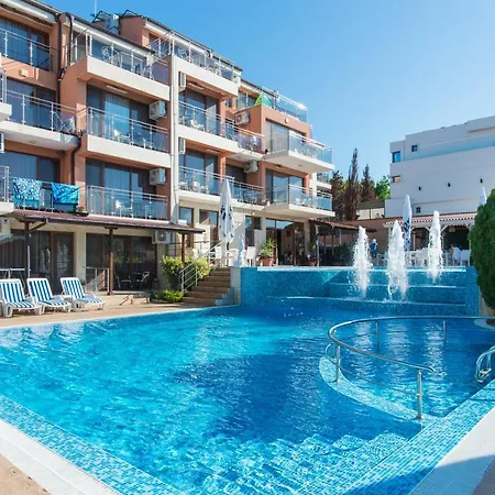 Hotel семеен Golden Place