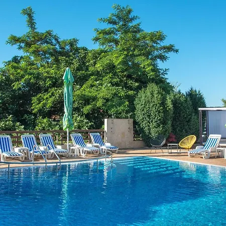 семеен Golden Place 소조폴