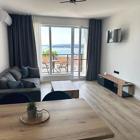 семеен Golden Place Hotel Sozopol