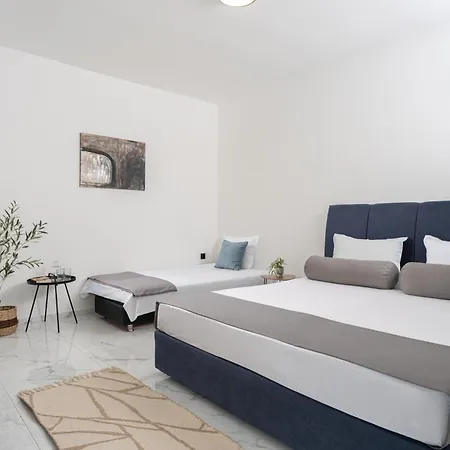 семеен Golden Place 3* 소조폴