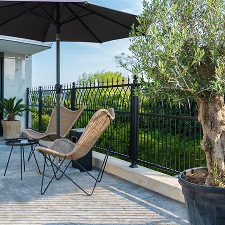 семеен Golden Place 호텔 소조폴