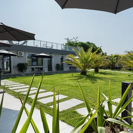 호텔 семеен Golden Place