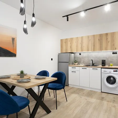 семеен Golden Place 소조폴