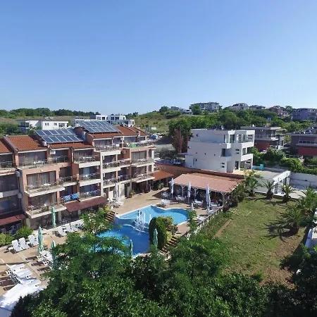 семеен Golden Place Otel 3*