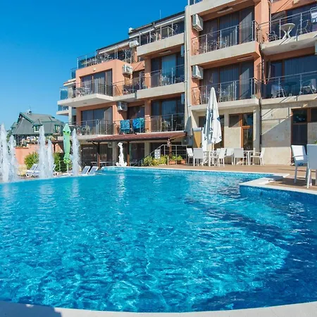 семеен Golden Place 3* ソゾポル
